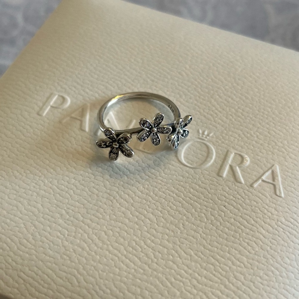 Pandora Dazzling Daisies Stackable Ring size50(5)